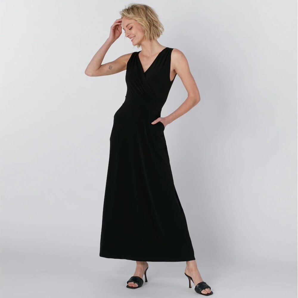 Kim & Co. Brazil Knit Sleeveless Maxi Dress With Pockets